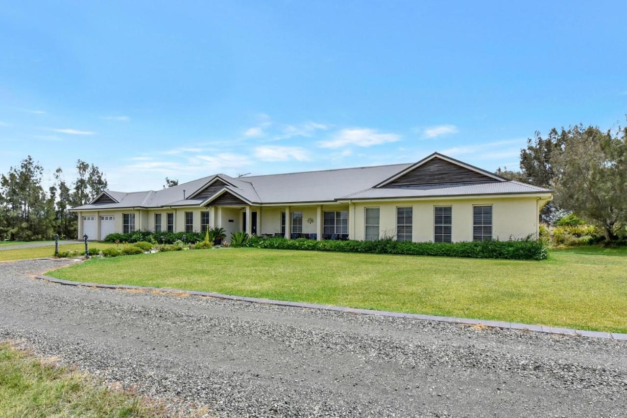 Silver Springs 6Br Luxury Homestead Rothbury Exterior photo